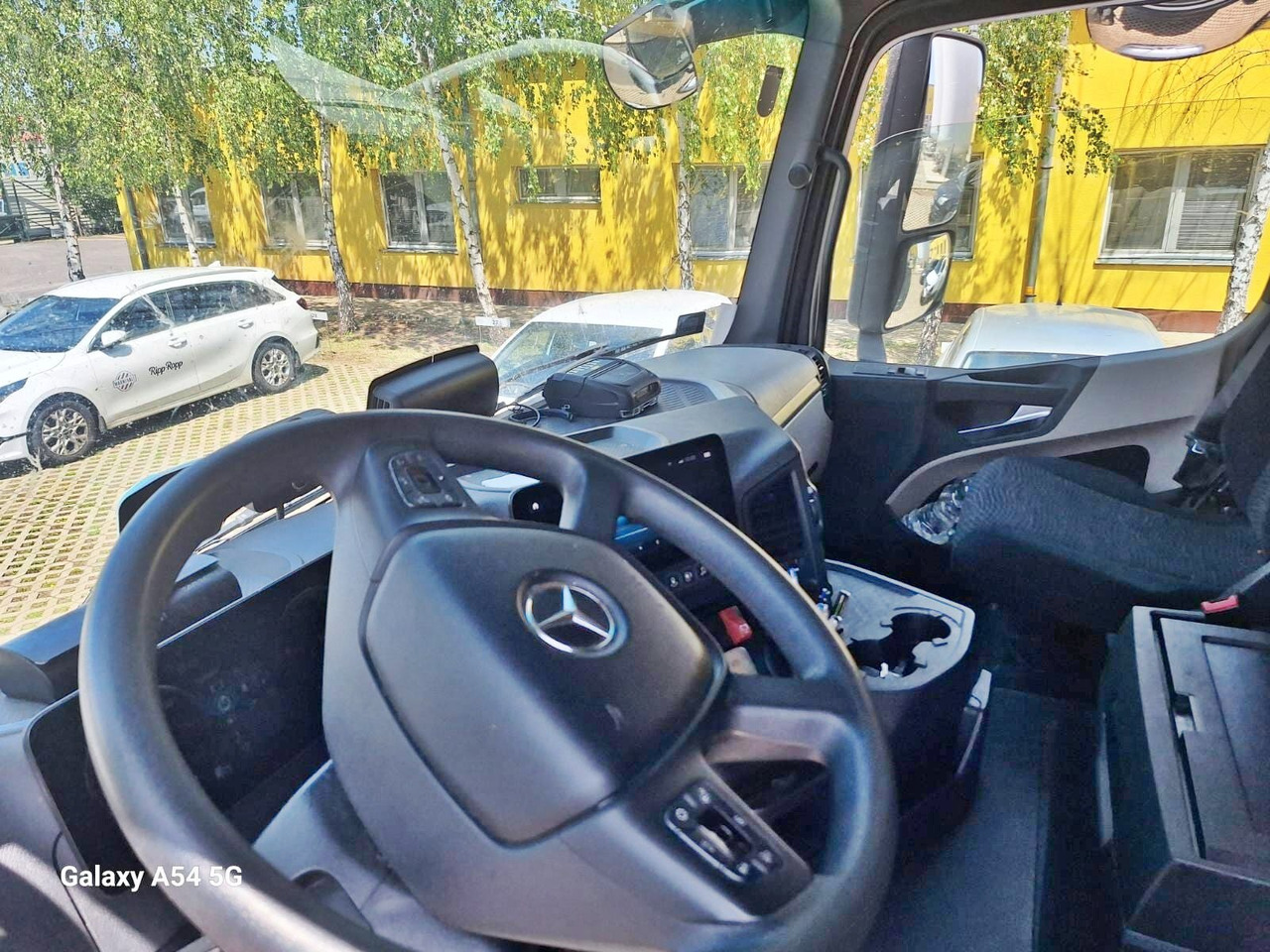 Mercedes-Benz Actros 1846 LS 4x2 Actros 1846 LS 4x2, MultimediaCockpit, StreamSpace, ADR, 3x Vorhanden! - Vilcējs: foto 4 Mercedes-Benz Actros 1846 LS 4x2 Actros 1846 LS 4x2, MultimediaCockpit, StreamSpace, ADR, 3x Vorhanden! - Vilcējs: foto 4