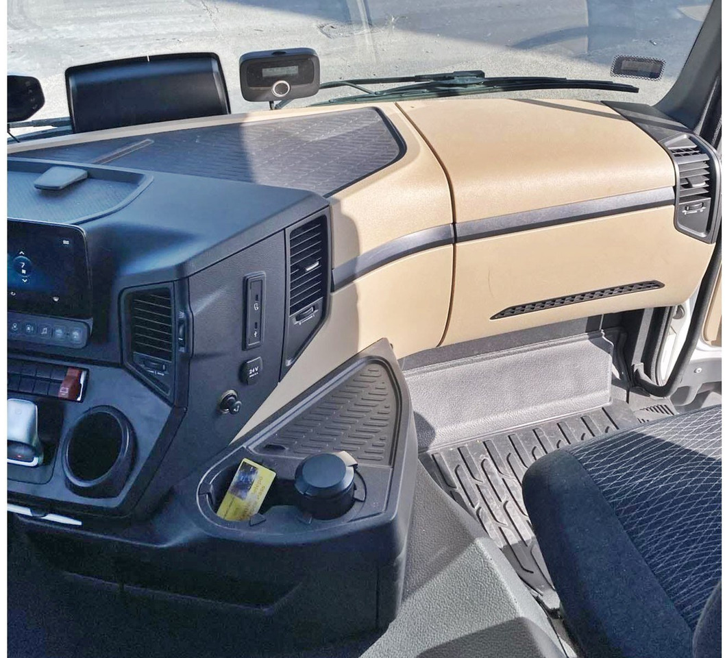 Mercedes-Benz Actros 1846 LS 4x2 Actros 1846 LS 4x2 MultimediaCockpit, StreamSpace, ADR līzingu Mercedes-Benz Actros 1846 LS 4x2 Actros 1846 LS 4x2 MultimediaCockpit, StreamSpace, ADR: foto 7