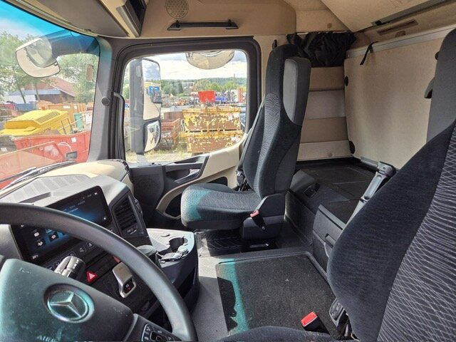 Mercedes-Benz Actros 1846 LS 4x2 Actros 1846 LS 4x2 MultimediaCockpit, StreamSpace, ADR - Vilcējs: foto 3 Mercedes-Benz Actros 1846 LS 4x2 Actros 1846 LS 4x2 MultimediaCockpit, StreamSpace, ADR - Vilcējs: foto 3