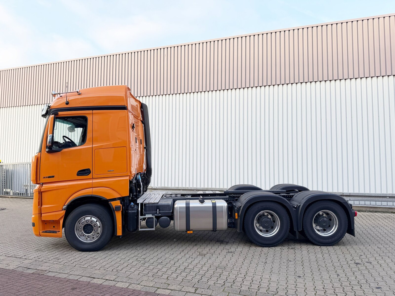 Jaunā Vilcējs Mercedes-Benz Actros 3363 LS 6x4 Actros 3363 LS 6x4, Retarder, SoloStar, MultimediaCockpit, Navi, LED: foto 13