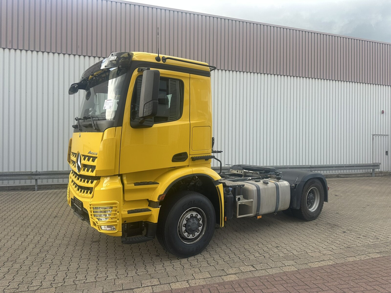 Mercedes-Benz Arocs 1851 LS 4x4 HAD Arocs 1851 LS 4x4 HAD, Hydraulik, Navi, MultimediaCockpit - Vilcējs: foto 1 Mercedes-Benz Arocs 1851 LS 4x4 HAD Arocs 1851 LS 4x4 HAD, Hydraulik, Navi, MultimediaCockpit - Vilcējs: foto 1