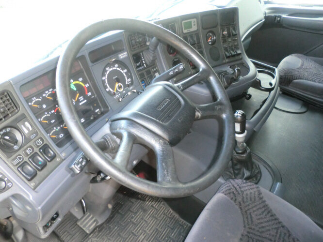 Scania 124 R 470 4x2 124R470 4x2, Kipphydraulik, 6 Zylinder - Vilcējs: foto 4 Scania 124 R 470 4x2 124R470 4x2, Kipphydraulik, 6 Zylinder - Vilcējs: foto 4