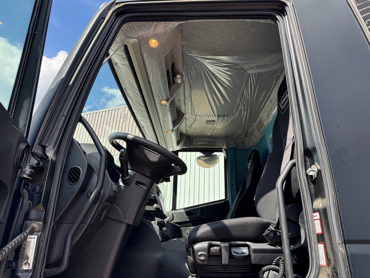 X-Way AD360X40Z/P 8x4 X-Way AD360X40Z/P 8x4 - Kravas automašīna pašizgāzējs: foto 2 X-Way AD360X40Z/P 8x4 X-Way AD360X40Z/P 8x4 - Kravas automašīna pašizgāzējs: foto 2