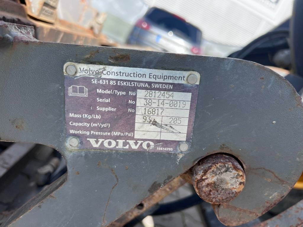 Riteņu iekrāvējs Volvo L 35 G: foto 10
