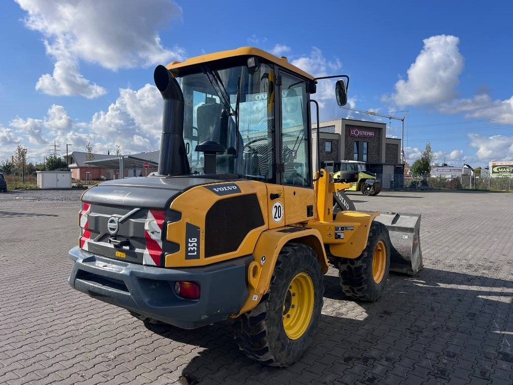 Riteņu iekrāvējs Volvo L 35 G: foto 6
