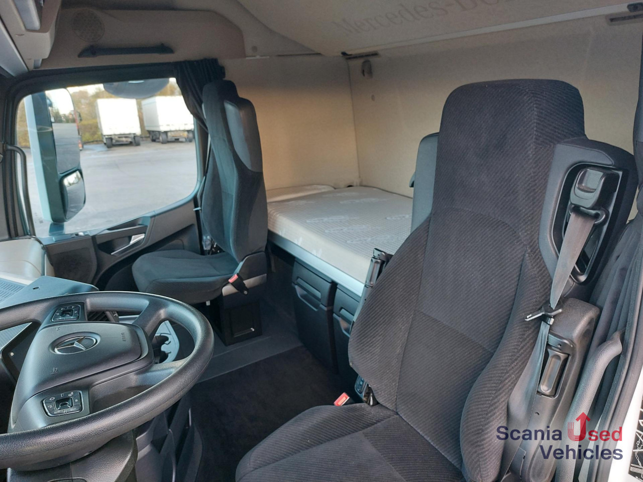 MERCEDES-BENZ 1845L Edscha - NUR KOMPLETT m. ANH.!!! - Kravas automašīna ar tentu: foto 5 MERCEDES-BENZ 1845L Edscha - NUR KOMPLETT m. ANH.!!! - Kravas automašīna ar tentu: foto 5