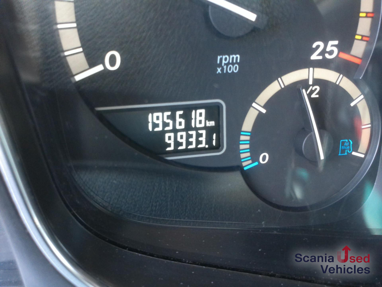 MERCEDES-BENZ Actros 2533L Volumen - Kravas automašīna ar tentu: foto 3 MERCEDES-BENZ Actros 2533L Volumen - Kravas automašīna ar tentu: foto 3