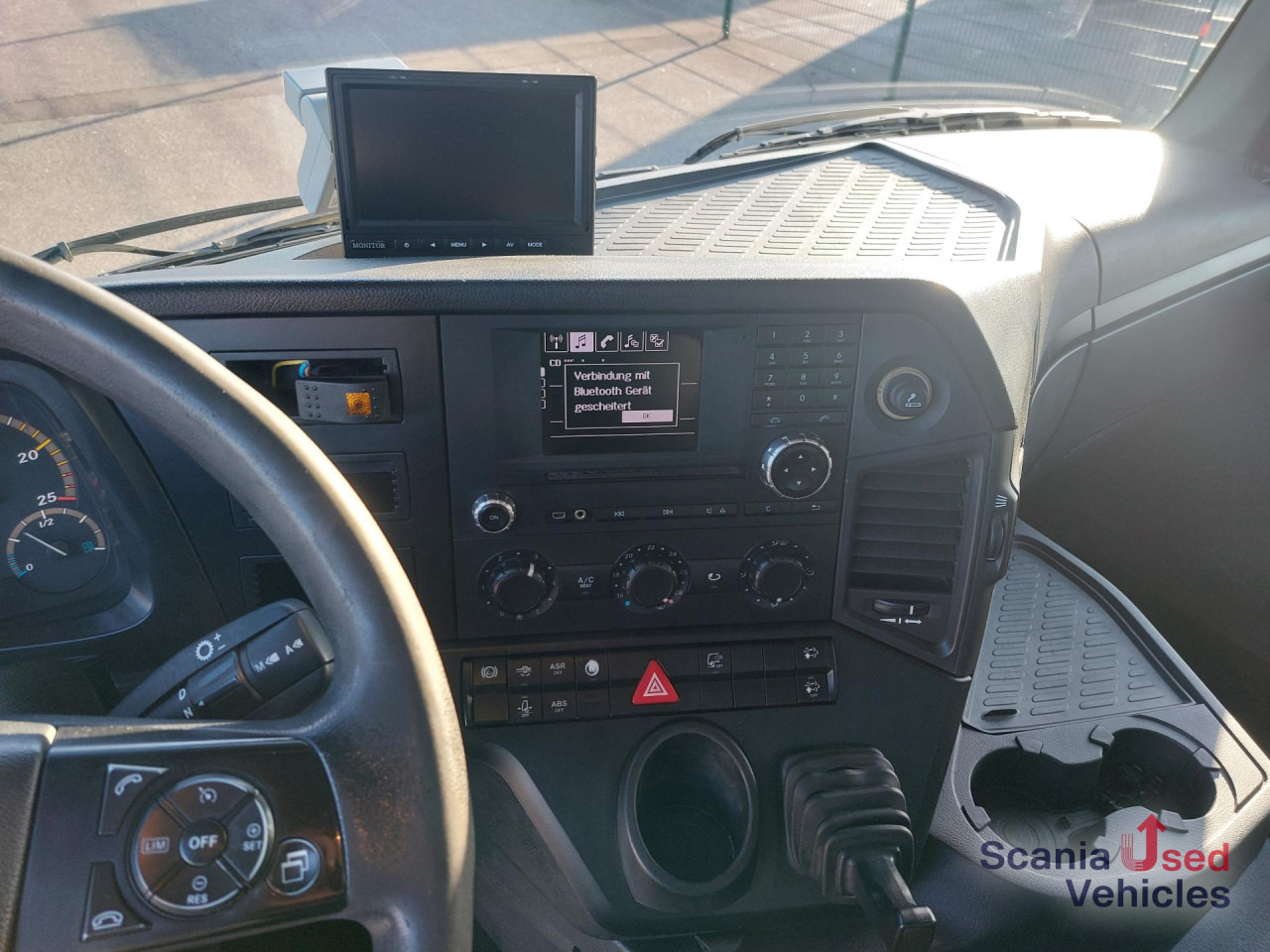 MERCEDES-BENZ Arocs 4142K Abroll Kipper HIAB XR26S51 / AP-Achsen - Kravas automašīna pašizgāzējs: foto 4 MERCEDES-BENZ Arocs 4142K Abroll Kipper HIAB XR26S51 / AP-Achsen - Kravas automašīna pašizgāzējs: foto 4