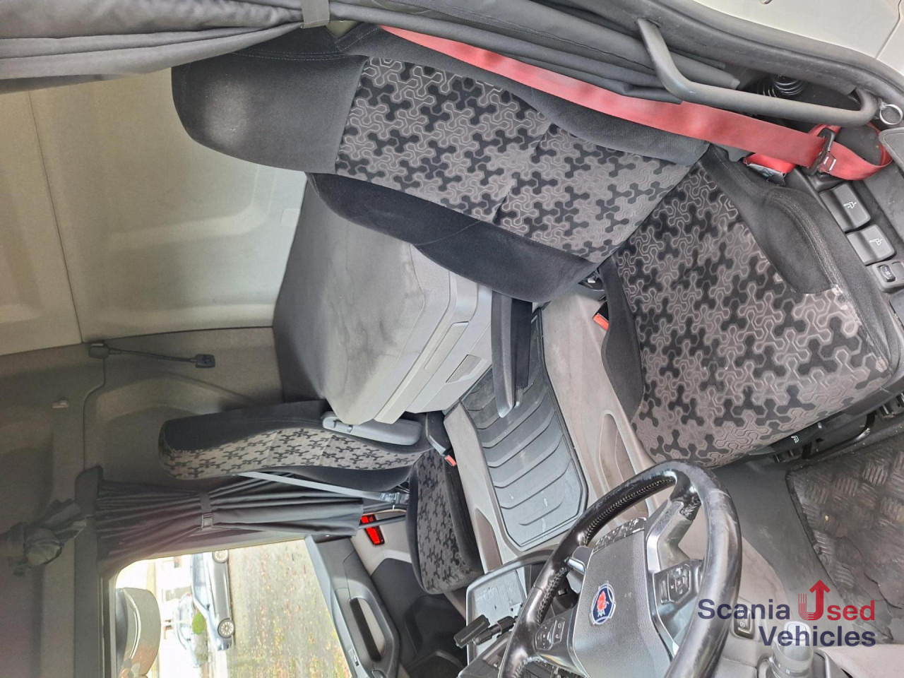 SCANIA G 410 A4x2NA ADR/FL Nebenantrieb - Vilcējs: foto 4 SCANIA G 410 A4x2NA ADR/FL Nebenantrieb - Vilcējs: foto 4