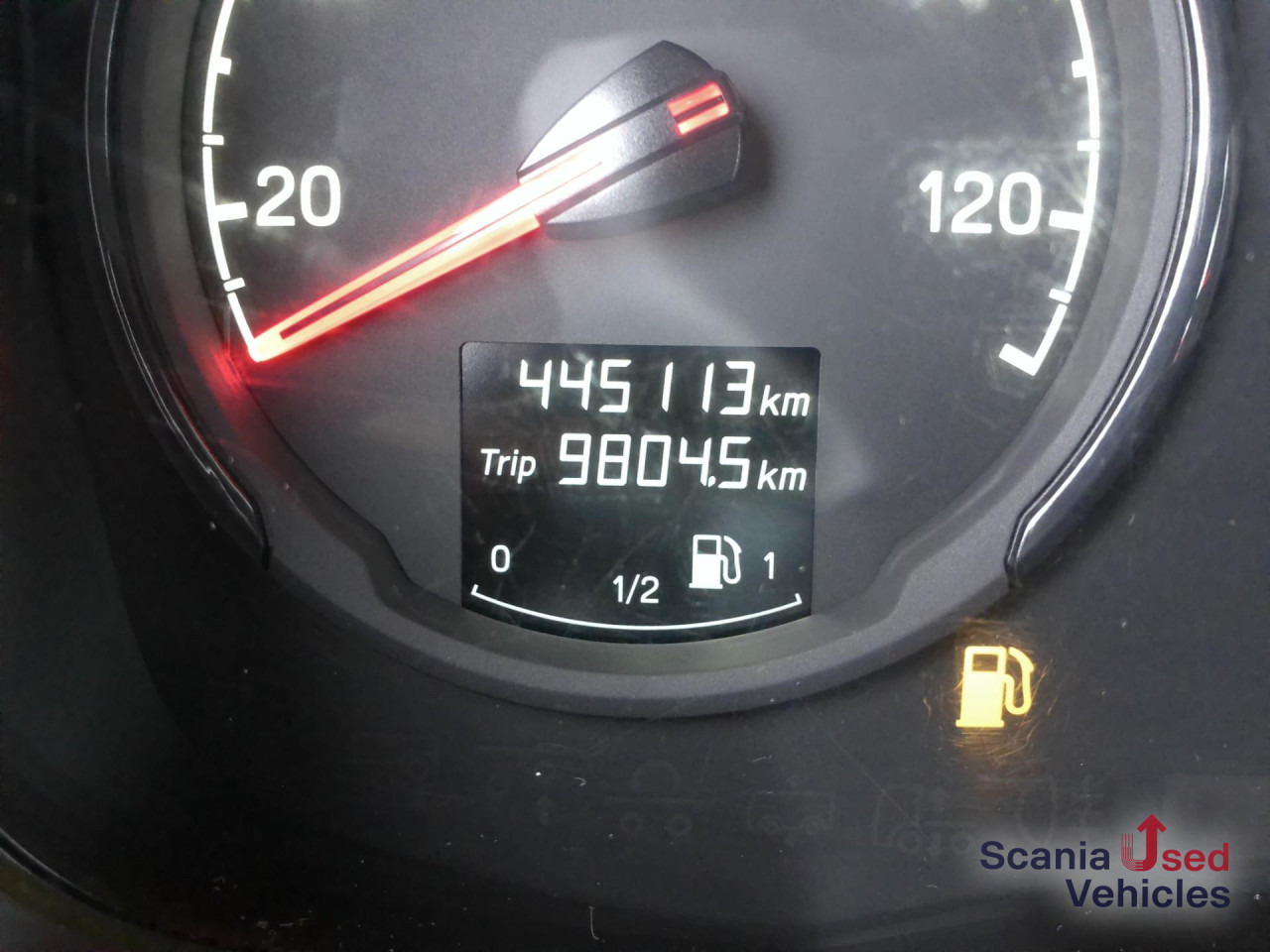 SCANIA R 410 A4x2NA 2 Tanks Standklima TOP!!! - Vilcējs: foto 4 SCANIA R 410 A4x2NA 2 Tanks Standklima TOP!!! - Vilcējs: foto 4
