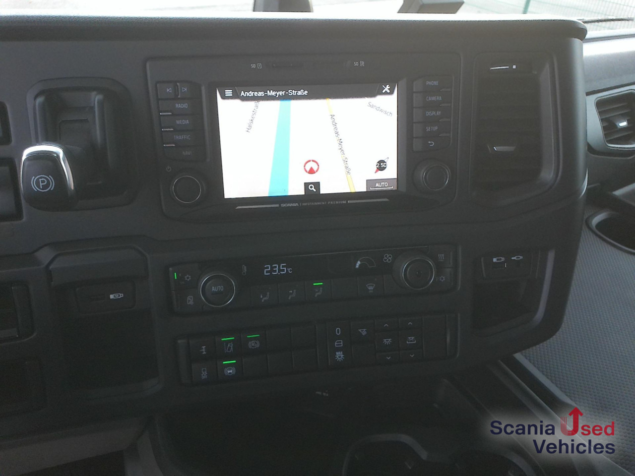 SCANIA R 460 A4x2EB - Vilcējs: foto 3 SCANIA R 460 A4x2EB - Vilcējs: foto 3