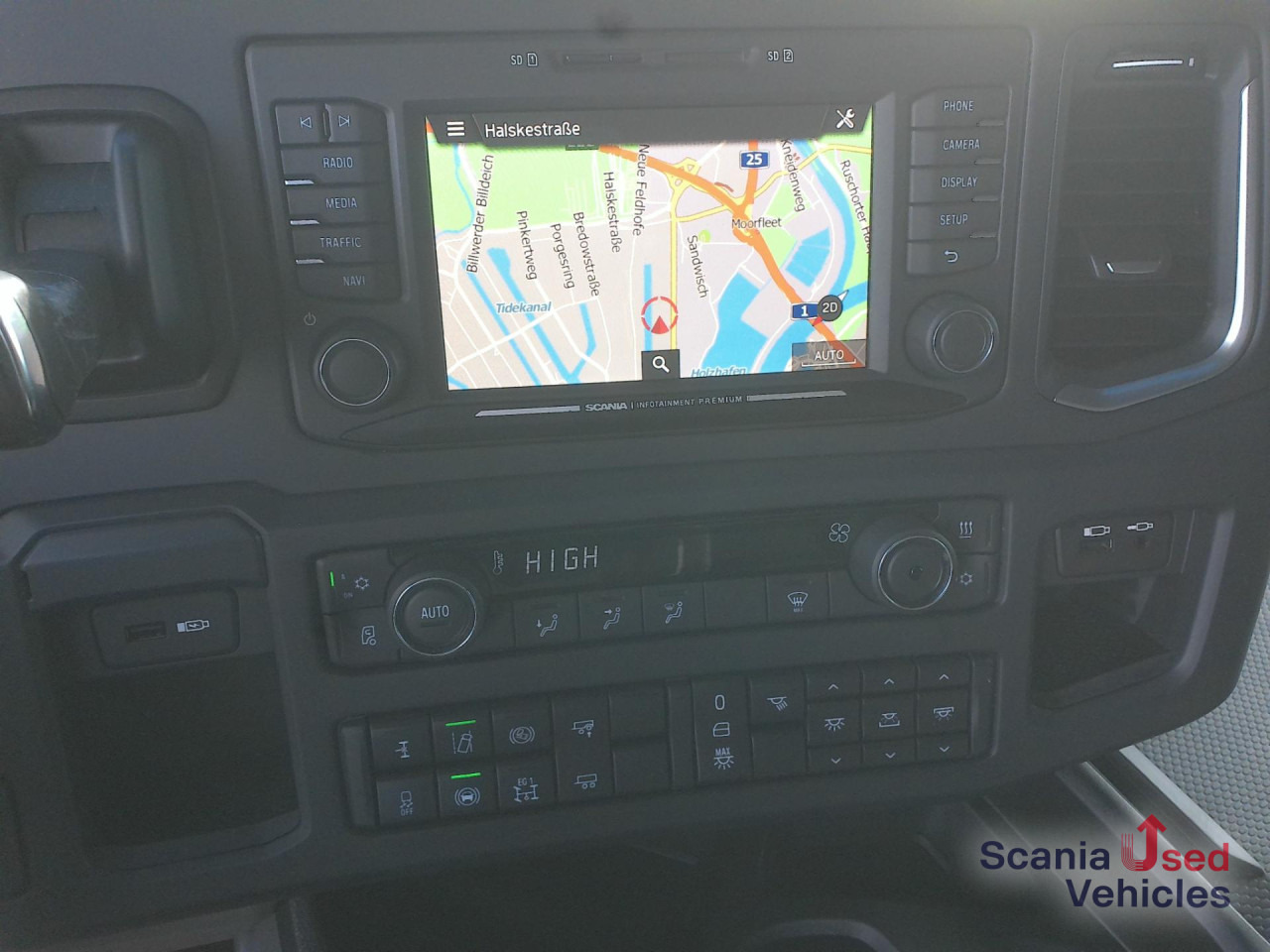 SCANIA R 460 A4x2NA Kipphydraulik - Vilcējs: foto 3 SCANIA R 460 A4x2NA Kipphydraulik - Vilcējs: foto 3