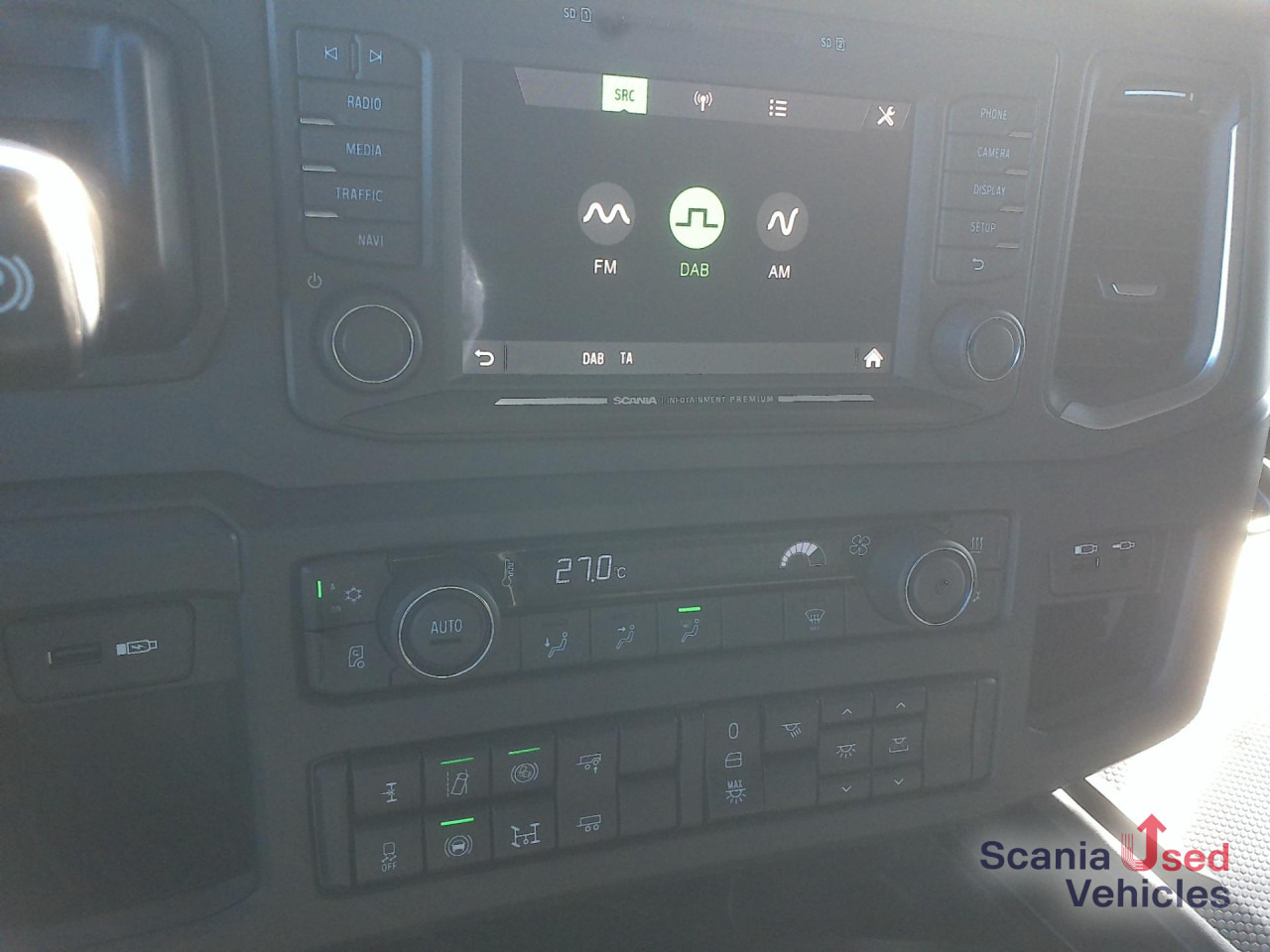 SCANIA R 460 A4x2NA SUPER NAVI DAB - Vilcējs: foto 3 SCANIA R 460 A4x2NA SUPER NAVI DAB - Vilcējs: foto 3