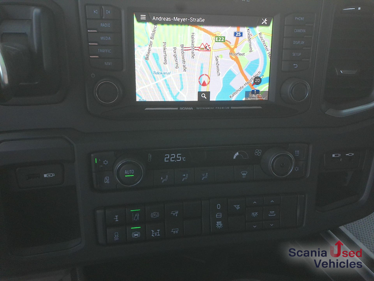 SCANIA R 460 A4x2NA - Vilcējs: foto 3 SCANIA R 460 A4x2NA - Vilcējs: foto 3