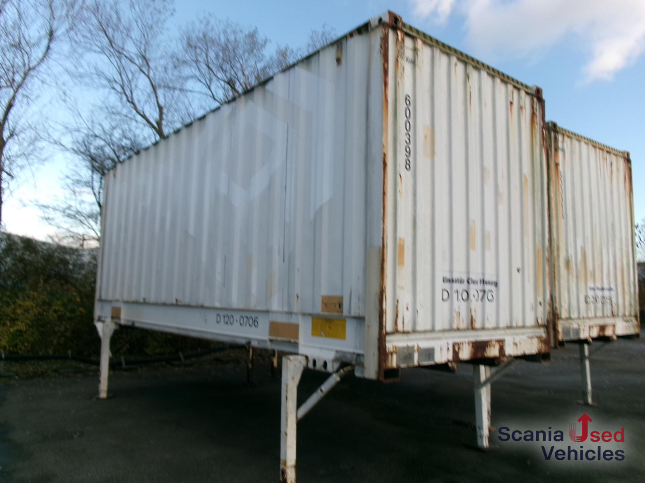 Wechselkoffer 7,45m mit Rolltor Schlüssellochwand - Piekabe slēgtā virsbūve: foto 1 Wechselkoffer 7,45m mit Rolltor Schlüssellochwand - Piekabe slēgtā virsbūve: foto 1