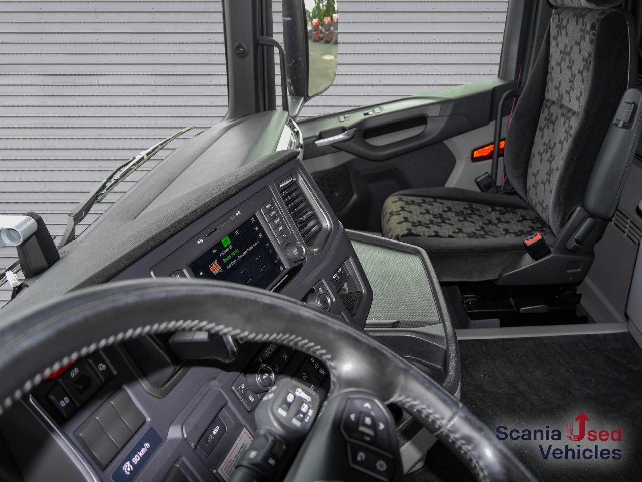 SCANIA R 410 B6x2*4NB - Pritsche / Plane / Hecktüren - - Kravas automašīna ar tentu: foto 3 SCANIA R 410 B6x2*4NB - Pritsche / Plane / Hecktüren - - Kravas automašīna ar tentu: foto 3