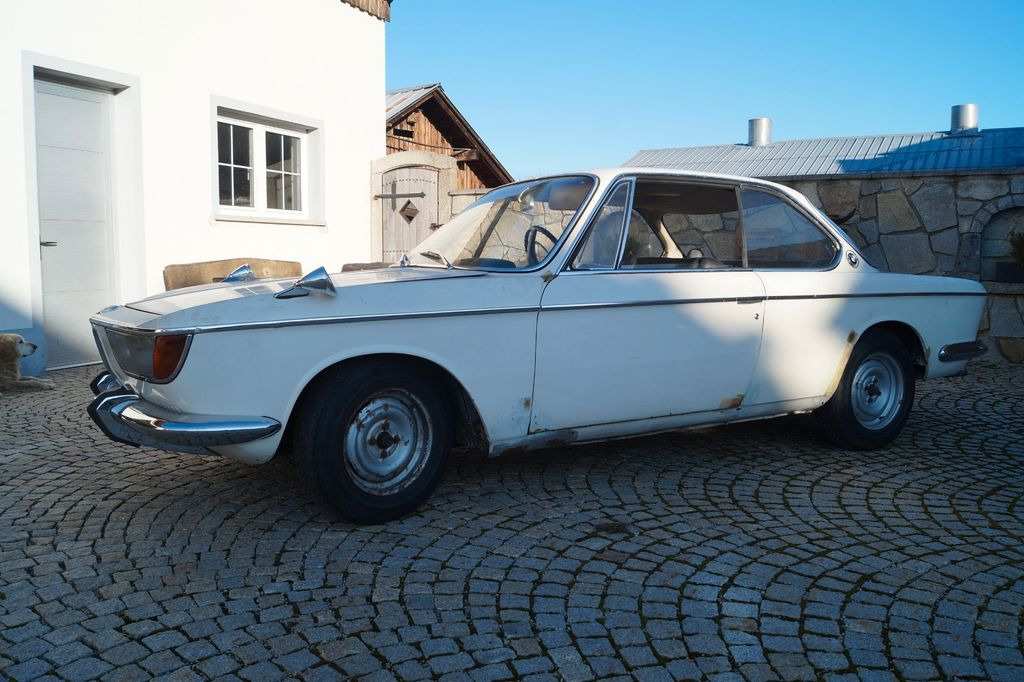 BMW 2000 CS - Vieglā automašīna: foto 5 BMW 2000 CS - Vieglā automašīna: foto 5