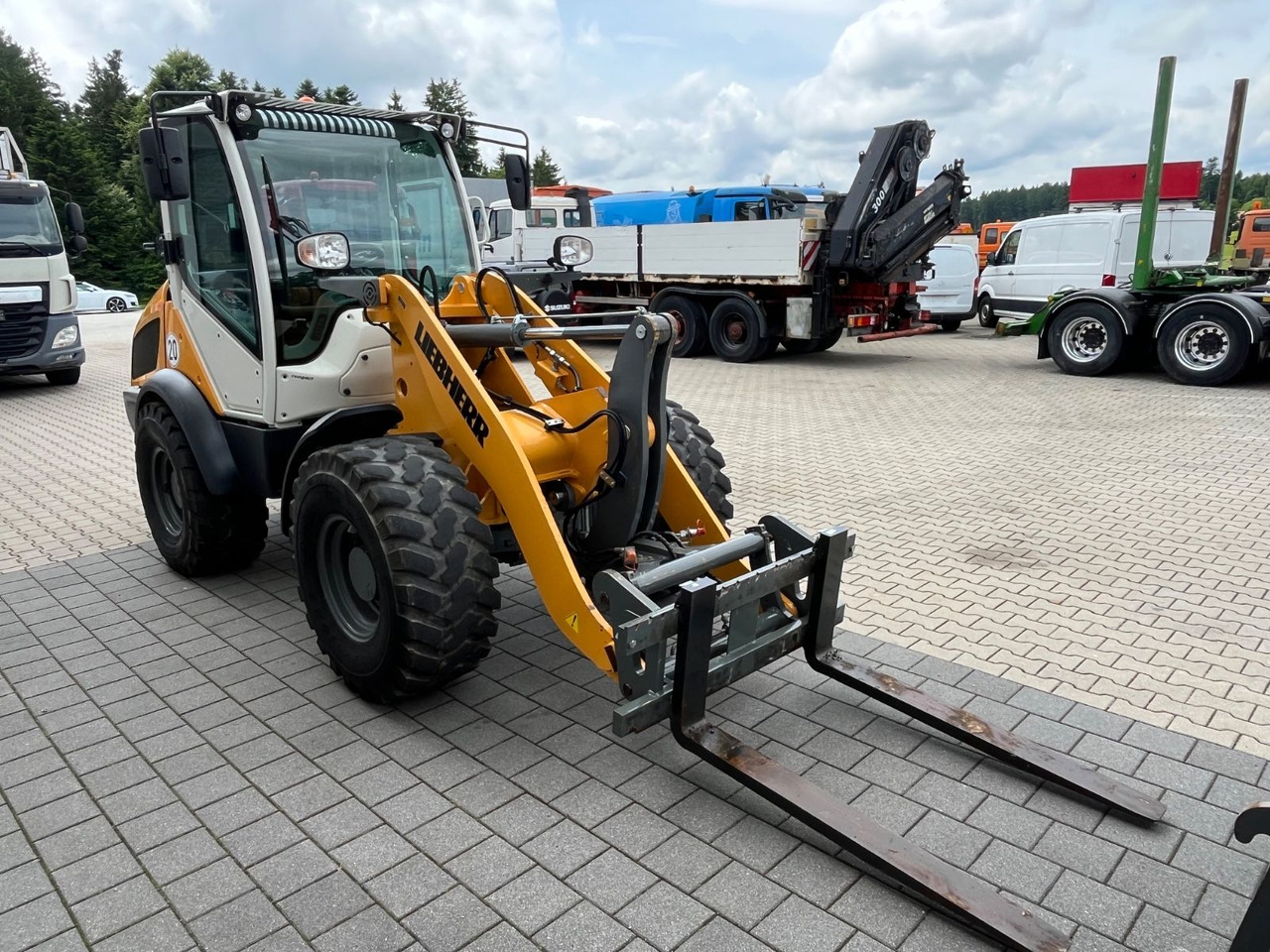 Liebherr 506 Compact Schaufel Gabel - Riteņu iekrāvējs: foto 5 Liebherr 506 Compact Schaufel Gabel - Riteņu iekrāvējs: foto 5