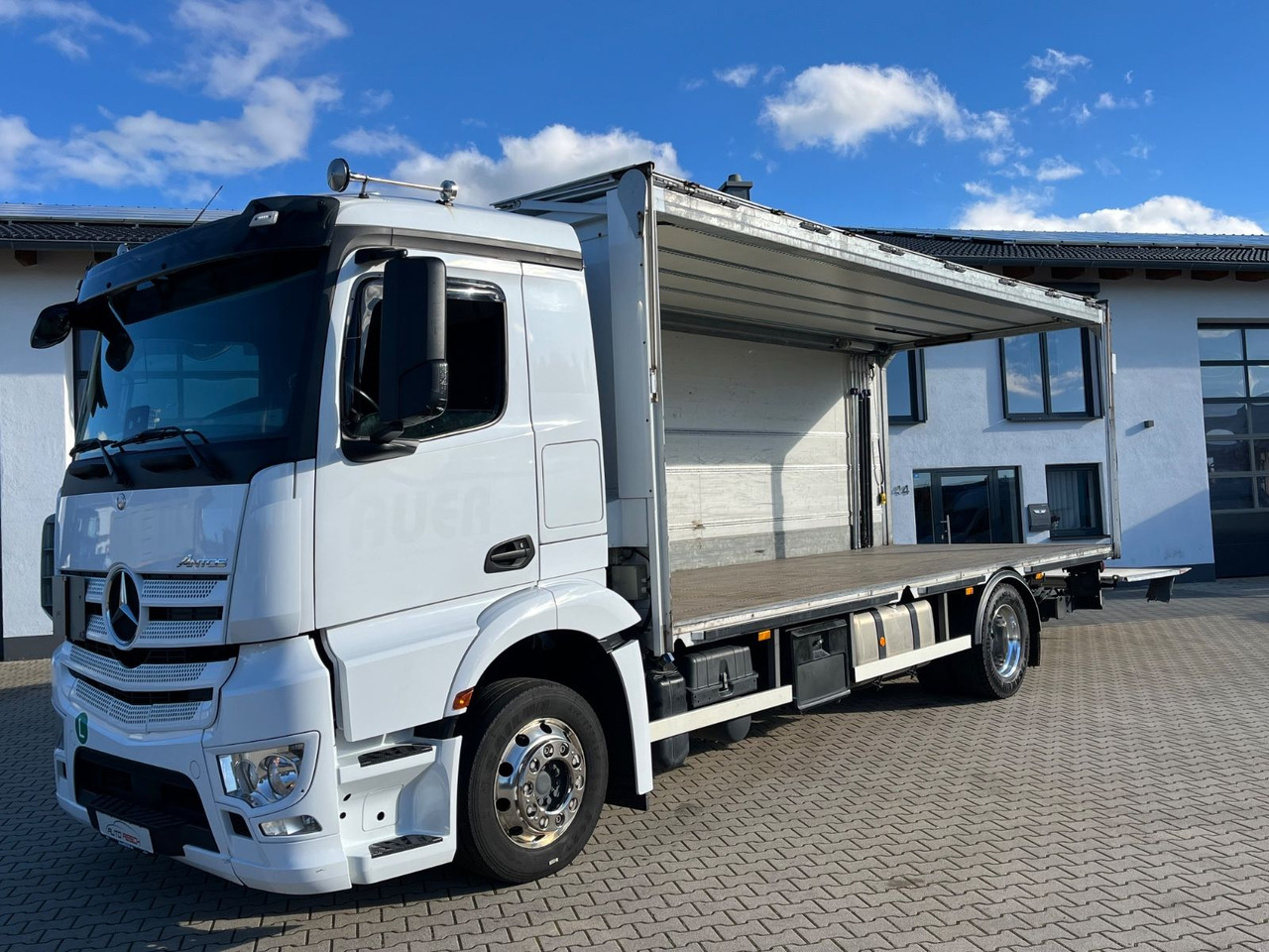 Mercedes-Benz Antos 1836 Klappwand Getränkekoffer beheizt - Kravas automašīna dzērienu pārvadāšanai: foto 3 Mercedes-Benz Antos 1836 Klappwand Getränkekoffer beheizt - Kravas automašīna dzērienu pārvadāšanai: foto 3
