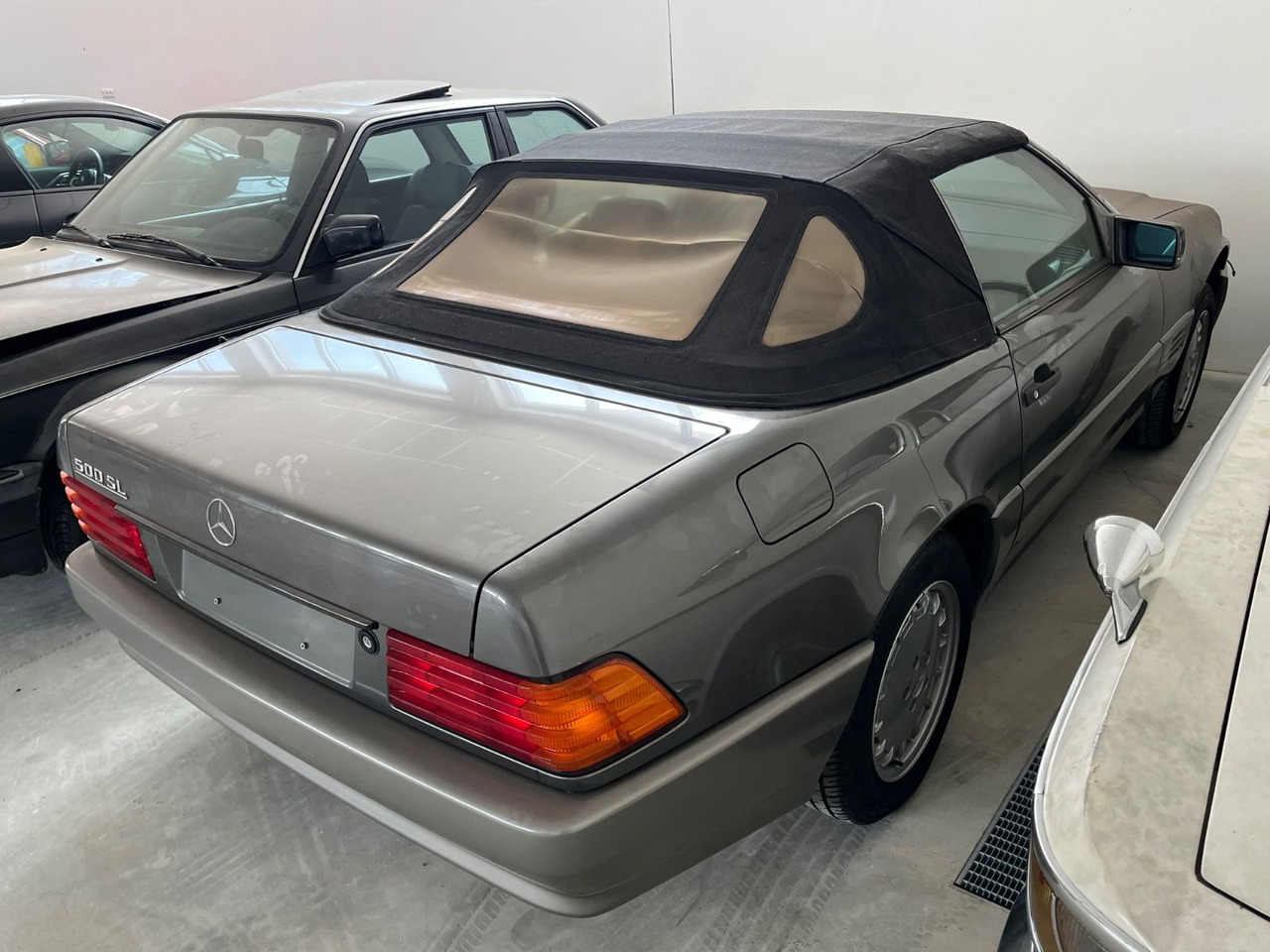 Mercedes-Benz SL 500 Deutsches Farhzeug aus 1. Hand ca. 60Tkm - Vieglā automašīna: foto 2 Mercedes-Benz SL 500 Deutsches Farhzeug aus 1. Hand ca. 60Tkm - Vieglā automašīna: foto 2