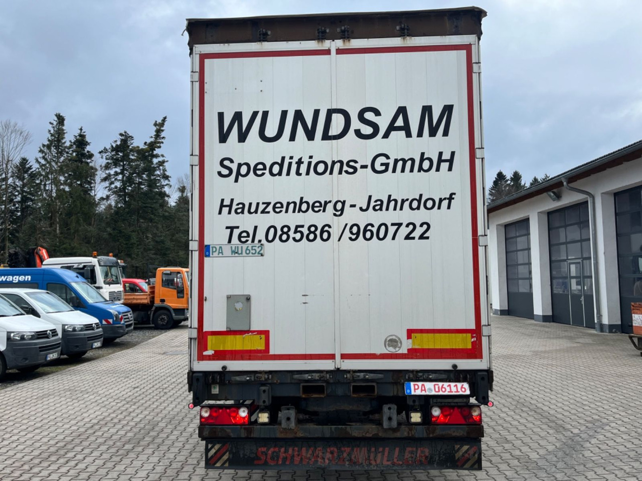 Schwarzmüller S1 Pritsche Plane Mega Stapleraufnahme Jumbo - Tenta puspiekabe: foto 5 Schwarzmüller S1 Pritsche Plane Mega Stapleraufnahme Jumbo - Tenta puspiekabe: foto 5