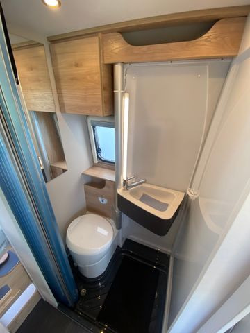 Jaunā Auto kemperis Dethleffs Globetrail 600 DS *2025*Automatik,Aufstelldach: foto 16 Jaunā Auto kemperis Dethleffs Globetrail 600 DS *2025*Automatik,Aufstelldach: foto 16