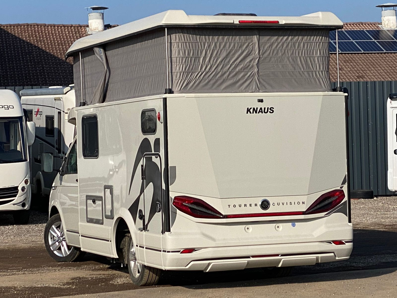 Knaus Tourer CUV 500 MQ CUVISION ohne Slide Bett - Daļēji integrētais kemperis: foto 5 Knaus Tourer CUV 500 MQ CUVISION ohne Slide Bett - Daļēji integrētais kemperis: foto 5