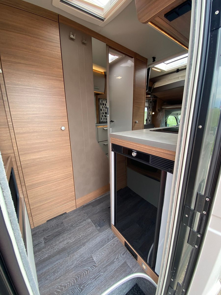 Daļēji integrētais kemperis Knaus Tourer Van 500 LT, slide Bett, 4 P. Zulassung: foto 16
