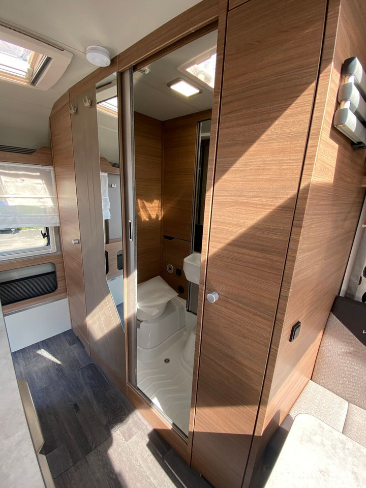Daļēji integrētais kemperis Knaus Tourer Van Vansation 500 LT: foto 19