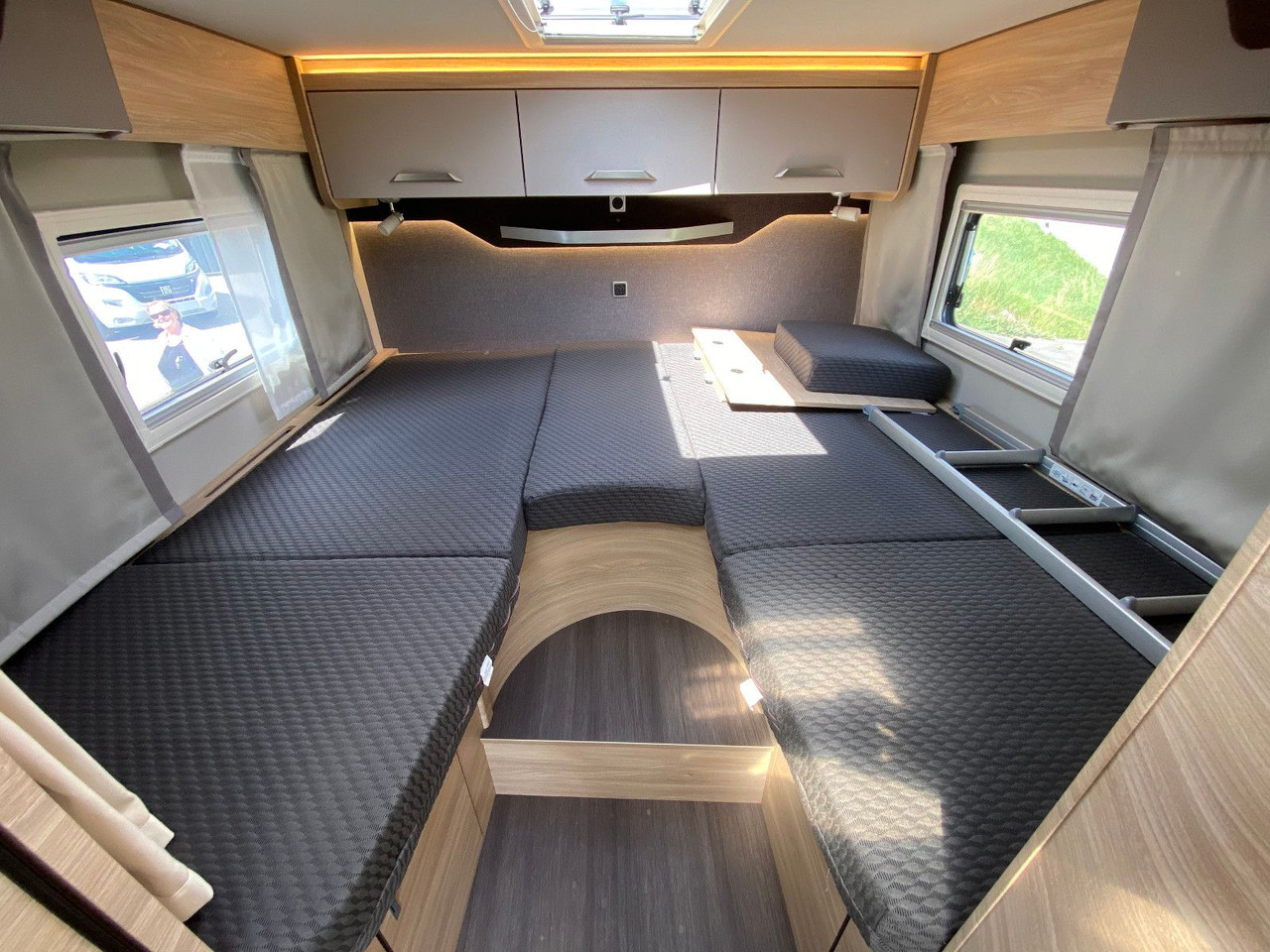 Daļēji integrētais kemperis Knaus Van TI PLUS Platinium Selection 650 MEG,Automat: foto 14