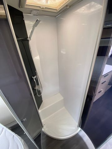 Dzīvojamais treileris Sterckeman Alize Connect 560 CP, Quennsbett, Mover, Klima: foto 12