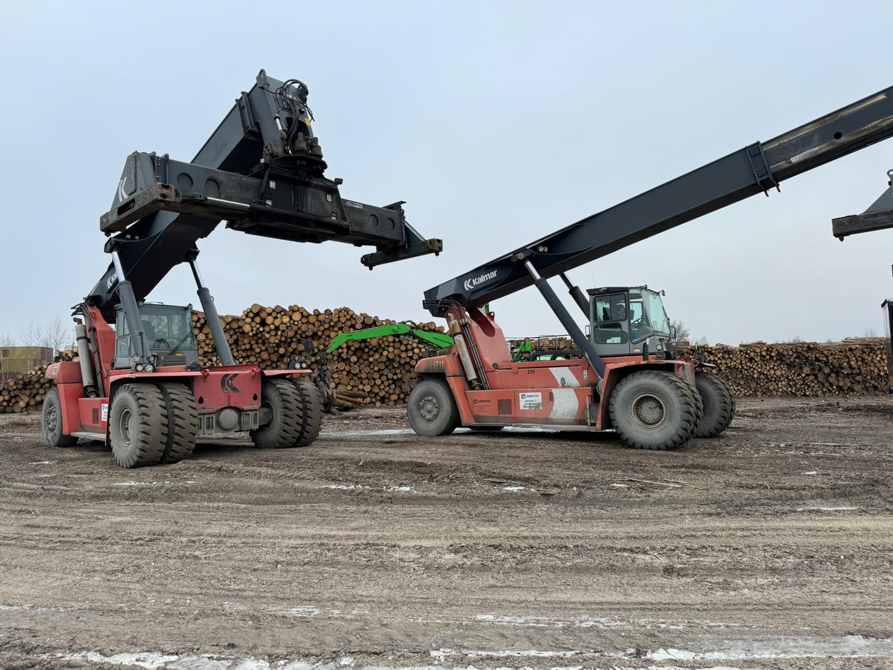 KALMAR DRF420-60S5 BJ: 2011 BStd: 23579h - Konteineru iekrāvējs: foto 5 KALMAR DRF420-60S5 BJ: 2011 BStd: 23579h - Konteineru iekrāvējs: foto 5