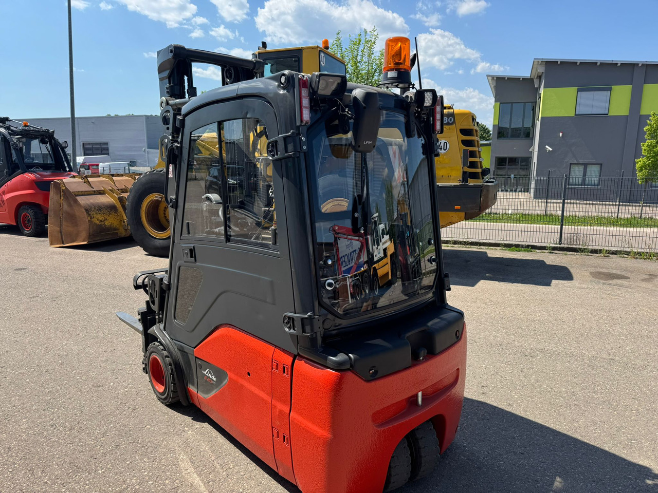 Linde E20L-02 Triplex Elektro Zinkenverstellgerät - Elektroiekrāvējs: foto 4 Linde E20L-02 Triplex Elektro Zinkenverstellgerät - Elektroiekrāvējs: foto 4
