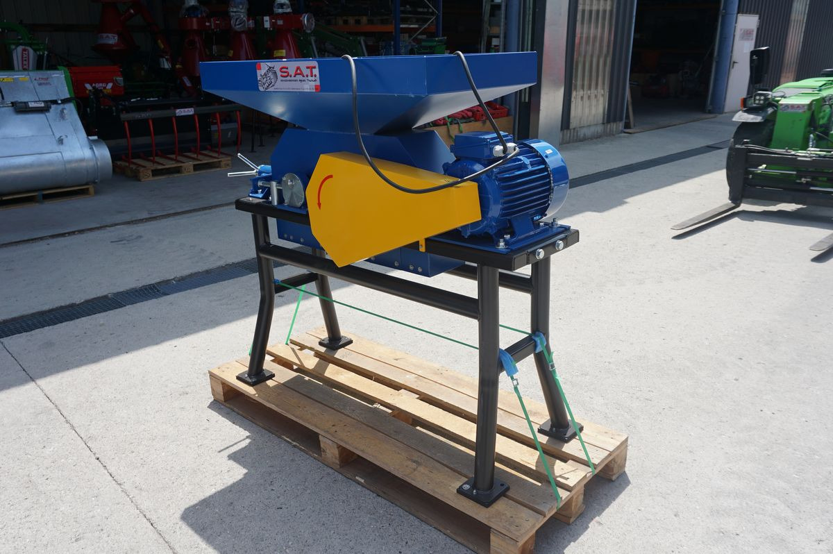 GTH-1800- Getreidequetsche-NEUMASCHINE - Tehnika pēc ražas: foto 4 GTH-1800- Getreidequetsche-NEUMASCHINE - Tehnika pēc ražas: foto 4