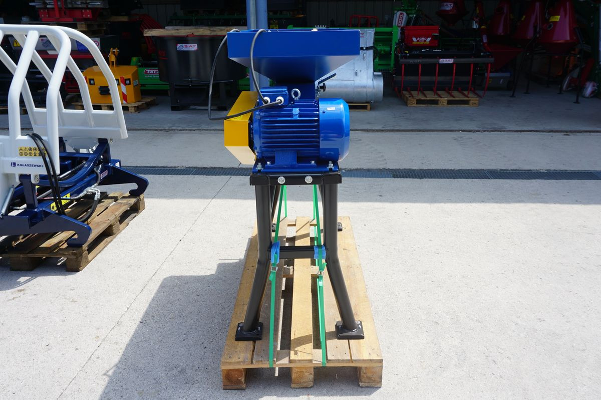 GTH-1800- Getreidequetsche-NEUMASCHINE - Tehnika pēc ražas: foto 2 GTH-1800- Getreidequetsche-NEUMASCHINE - Tehnika pēc ražas: foto 2