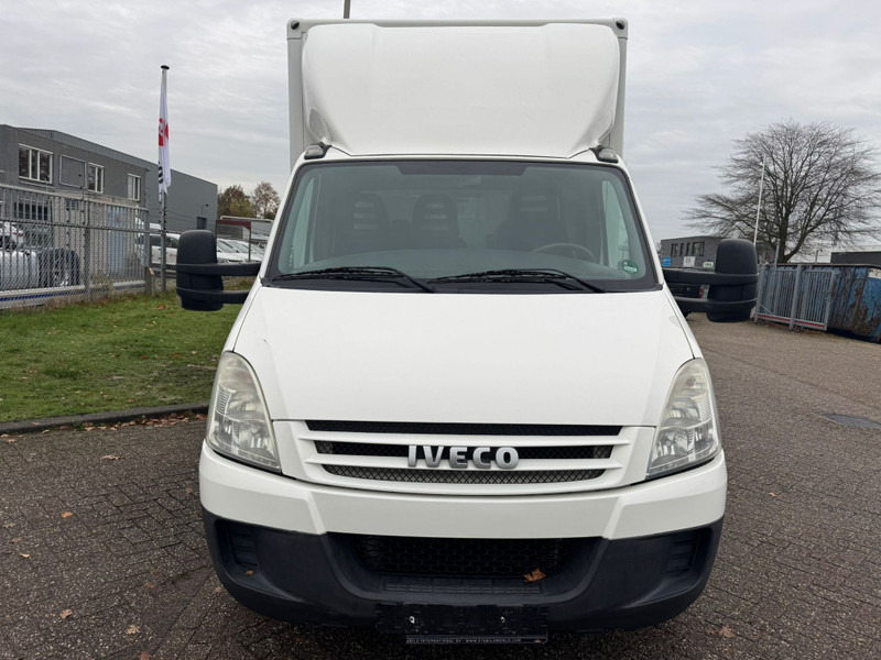 Iveco Daily 35C18 / Clickstar 3500 KG / Klima / Manual / NL Van - Komercauto: foto 5 Iveco Daily 35C18 / Clickstar 3500 KG / Klima / Manual / NL Van - Komercauto: foto 5
