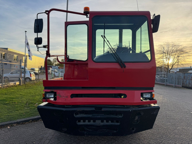 Terberg YT182 / Klima / NL Truck - Termināļa traktors: foto 5 Terberg YT182 / Klima / NL Truck - Termināļa traktors: foto 5