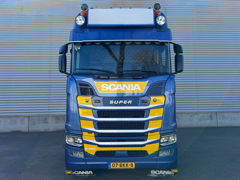 Scania S450 / 6X2 / Retarder / Full Option / TUV: 5-2025 / NL Truck - Vilcējs: foto 4 Scania S450 / 6X2 / Retarder / Full Option / TUV: 5-2025 / NL Truck - Vilcējs: foto 4