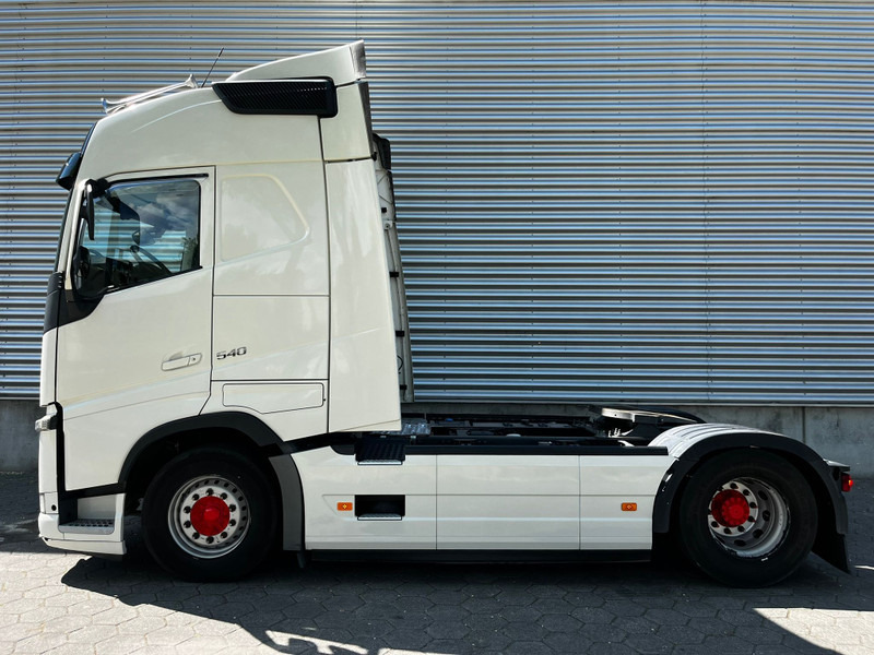 Volvo FH 540 / Retarder / I-Shift / I-Park Cool / Full Air / 2 Tanks - Vilcējs: foto 5 Volvo FH 540 / Retarder / I-Shift / I-Park Cool / Full Air / 2 Tanks - Vilcējs: foto 5