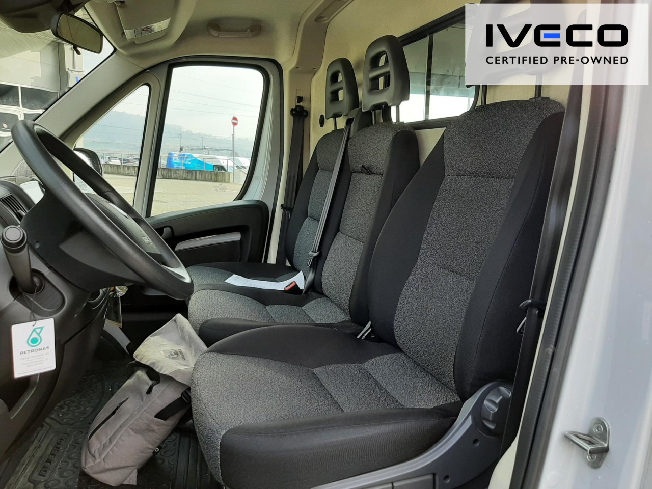 FIAT e-Ducato L2H2 teilverglast (47-kWh) - Kravas mikroautobuss, Elektriskais furgons: foto 3 FIAT e-Ducato L2H2 teilverglast (47-kWh) - Kravas mikroautobuss, Elektriskais furgons: foto 3