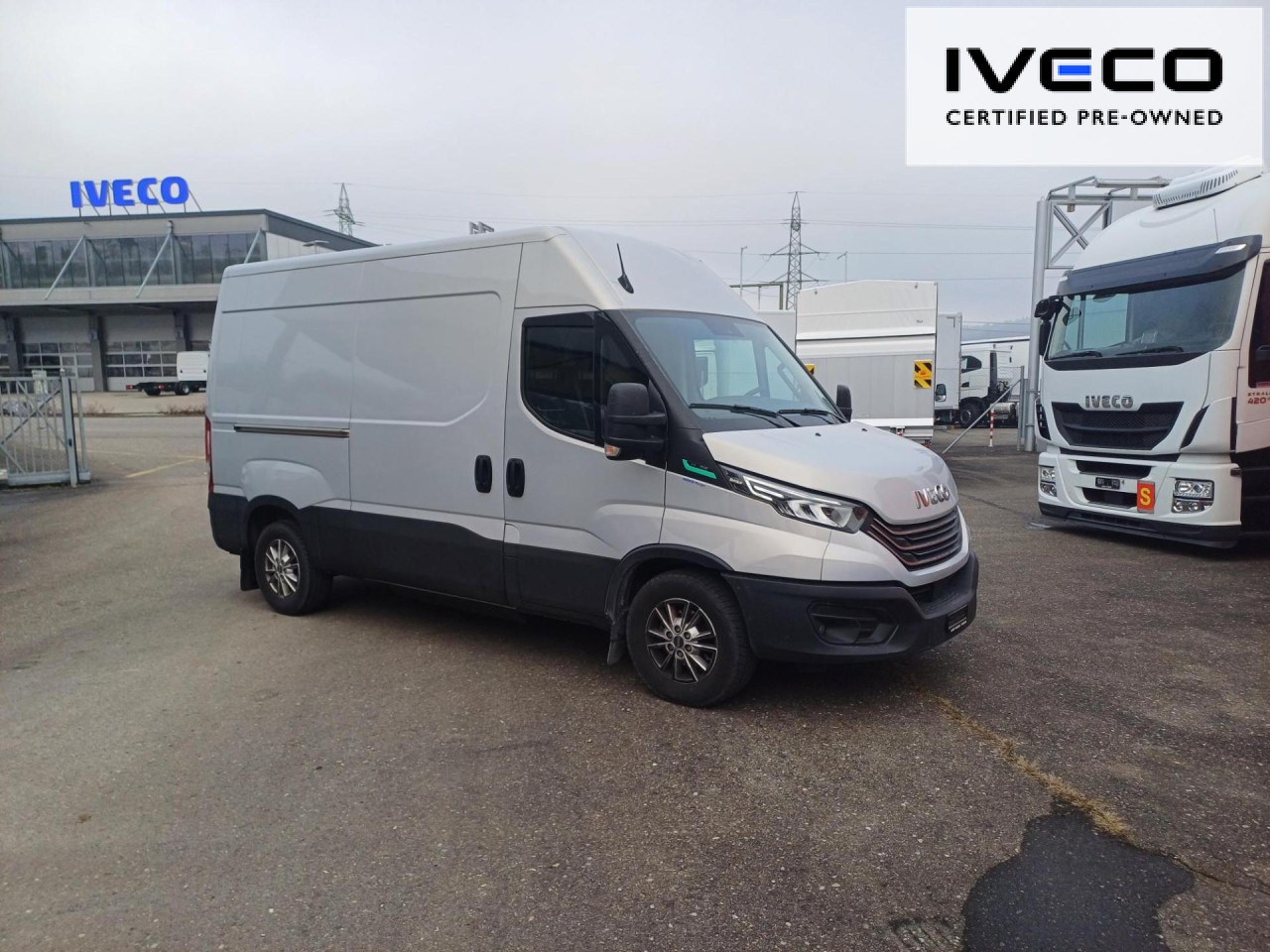 IVECO Daily 35S14NA8V/P CNG Euro6 Klima AHK Navi ZV - Kravas mikroautobuss: foto 1 IVECO Daily 35S14NA8V/P CNG Euro6 Klima AHK Navi ZV - Kravas mikroautobuss: foto 1