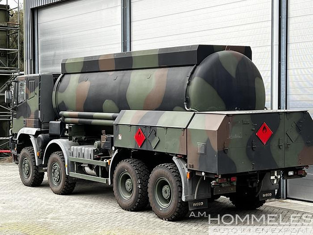 Iveco 340E42 8x8 - Autocisterna: foto 4 Iveco 340E42 8x8 - Autocisterna: foto 4