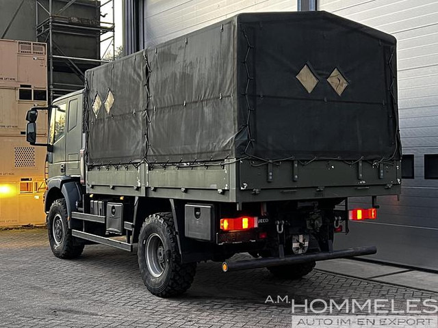 Iveco EuroCargo 100E22 4x4 - Kravas automašīna: foto 4 Iveco EuroCargo 100E22 4x4 - Kravas automašīna: foto 4