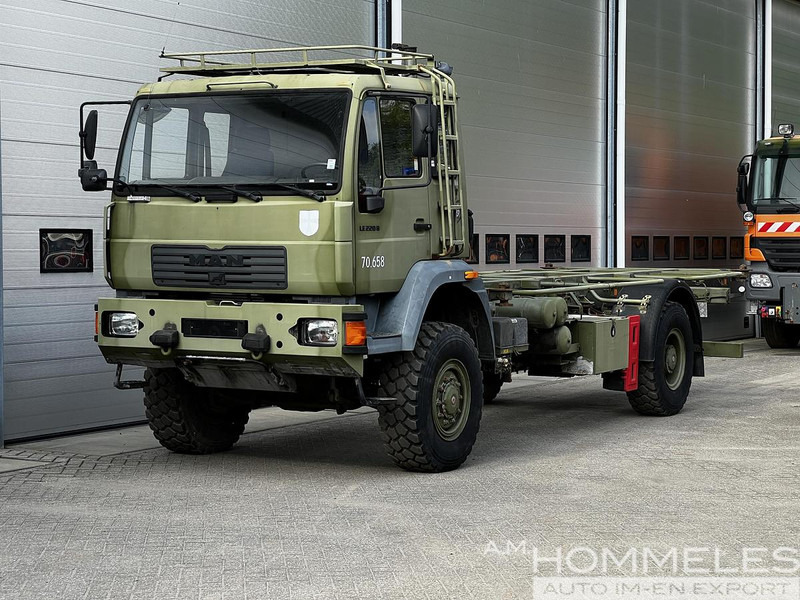 Kravas automašīna MAN 18.225 LAC 4x4: foto 6