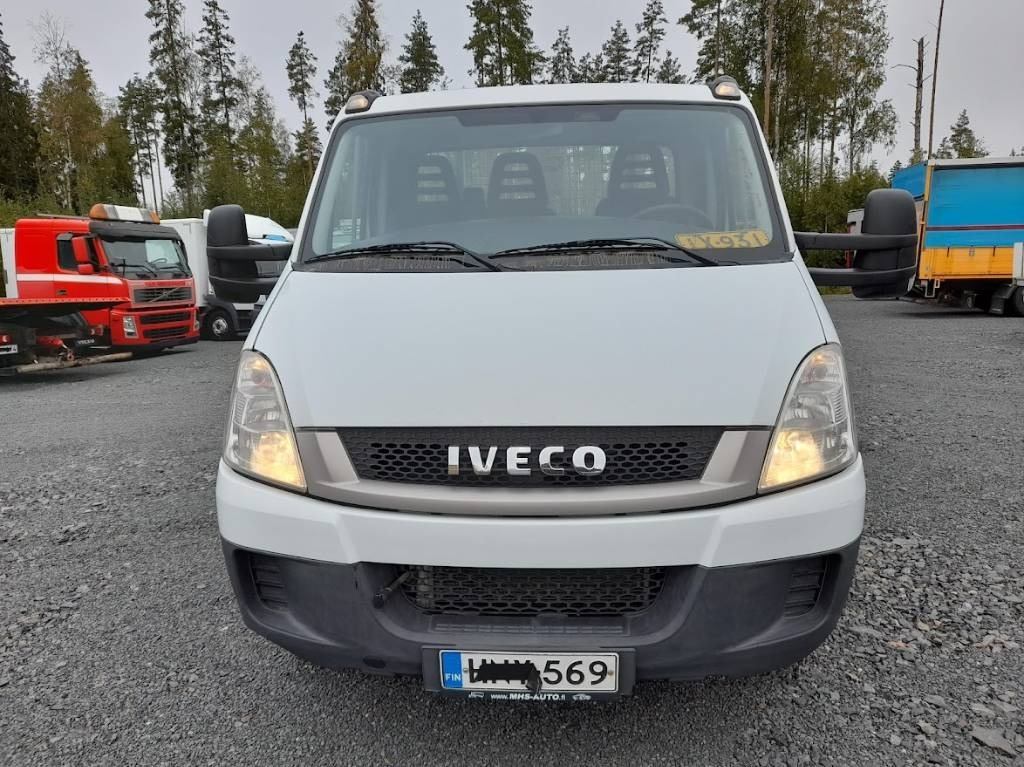 Iveco Daily 40 C18 automat - Automašīna ar kravas platformu: foto 2 Iveco Daily 40 C18 automat - Automašīna ar kravas platformu: foto 2
