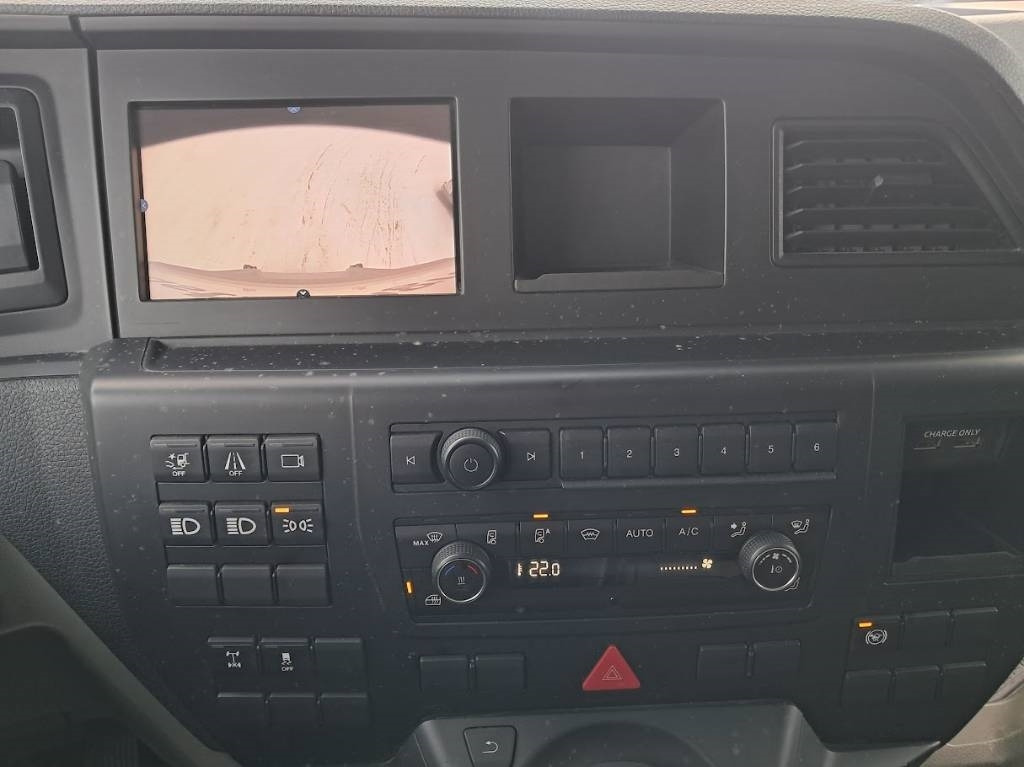 Kravas automašīna ar slēgto virsbūvi MAN TGM 15.250: foto 6