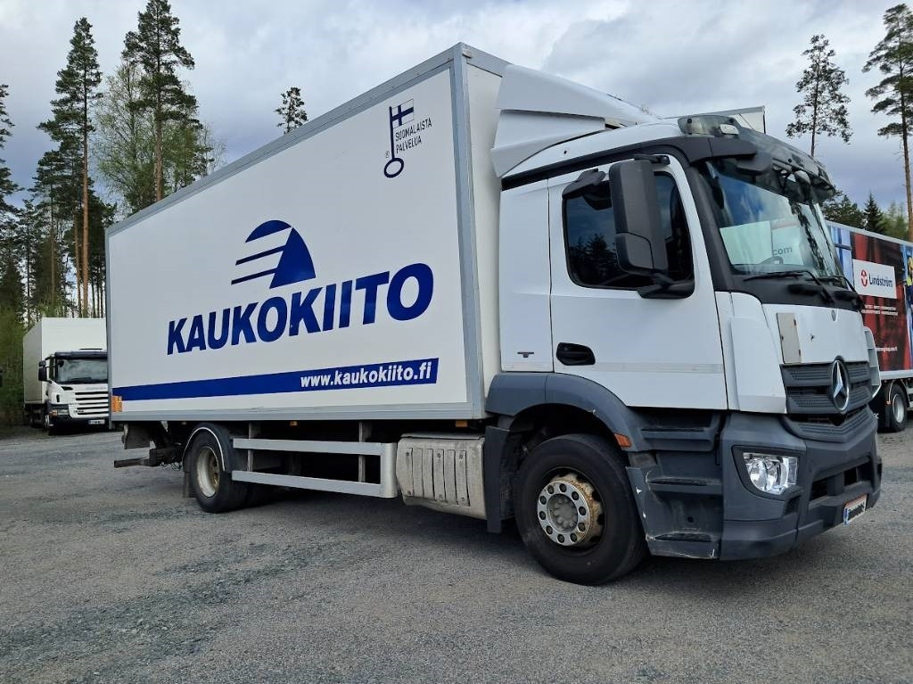 Mercedes-Benz Antos 1824L - Kravas automašīna ar slēgto virsbūvi: foto 3 Mercedes-Benz Antos 1824L - Kravas automašīna ar slēgto virsbūvi: foto 3
