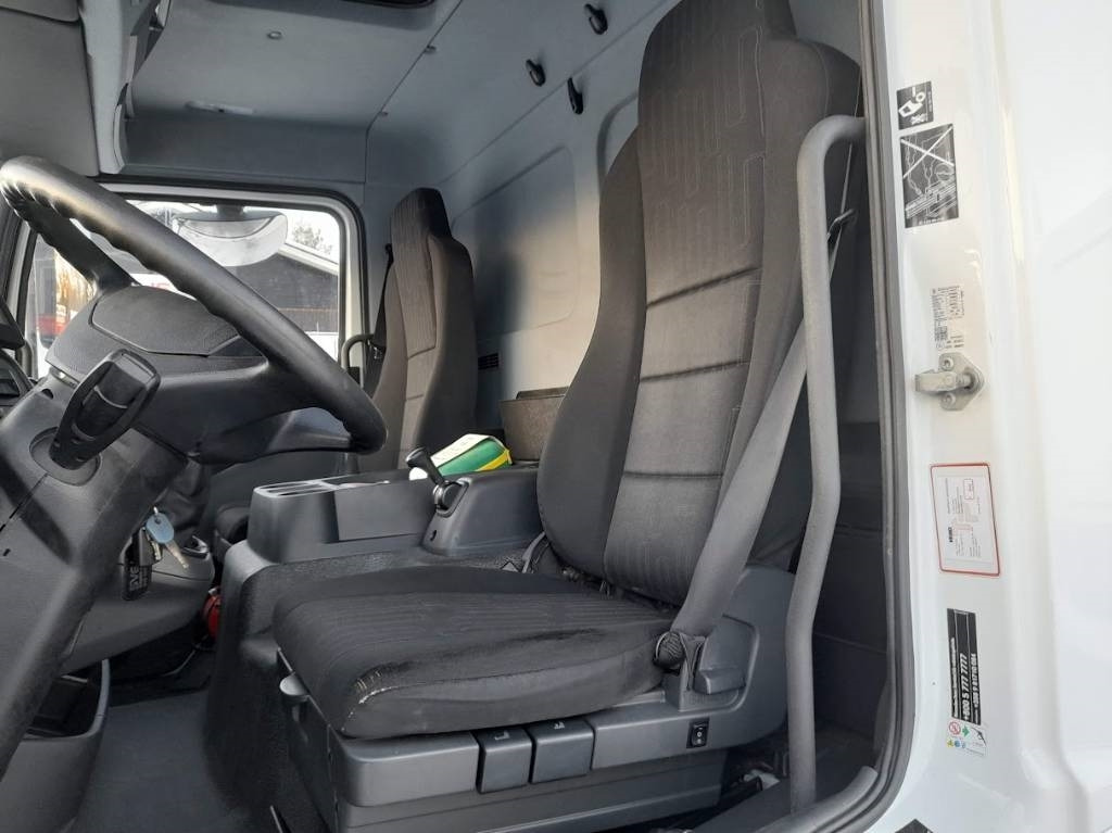 Mercedes-Benz Atego 918 - Kravas automašīna refrižerators: foto 2 Mercedes-Benz Atego 918 - Kravas automašīna refrižerators: foto 2
