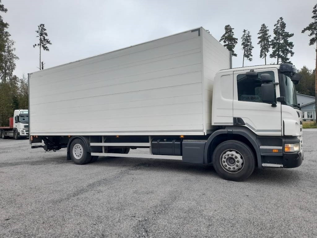 Scania P 230 DB - Kravas automašīna ar slēgto virsbūvi: foto 4 Scania P 230 DB - Kravas automašīna ar slēgto virsbūvi: foto 4