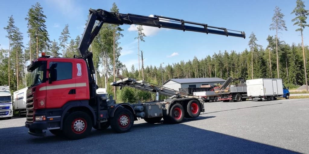 Scania R420 - Kravas auto ar manipulatoru: foto 1 Scania R420 - Kravas auto ar manipulatoru: foto 1